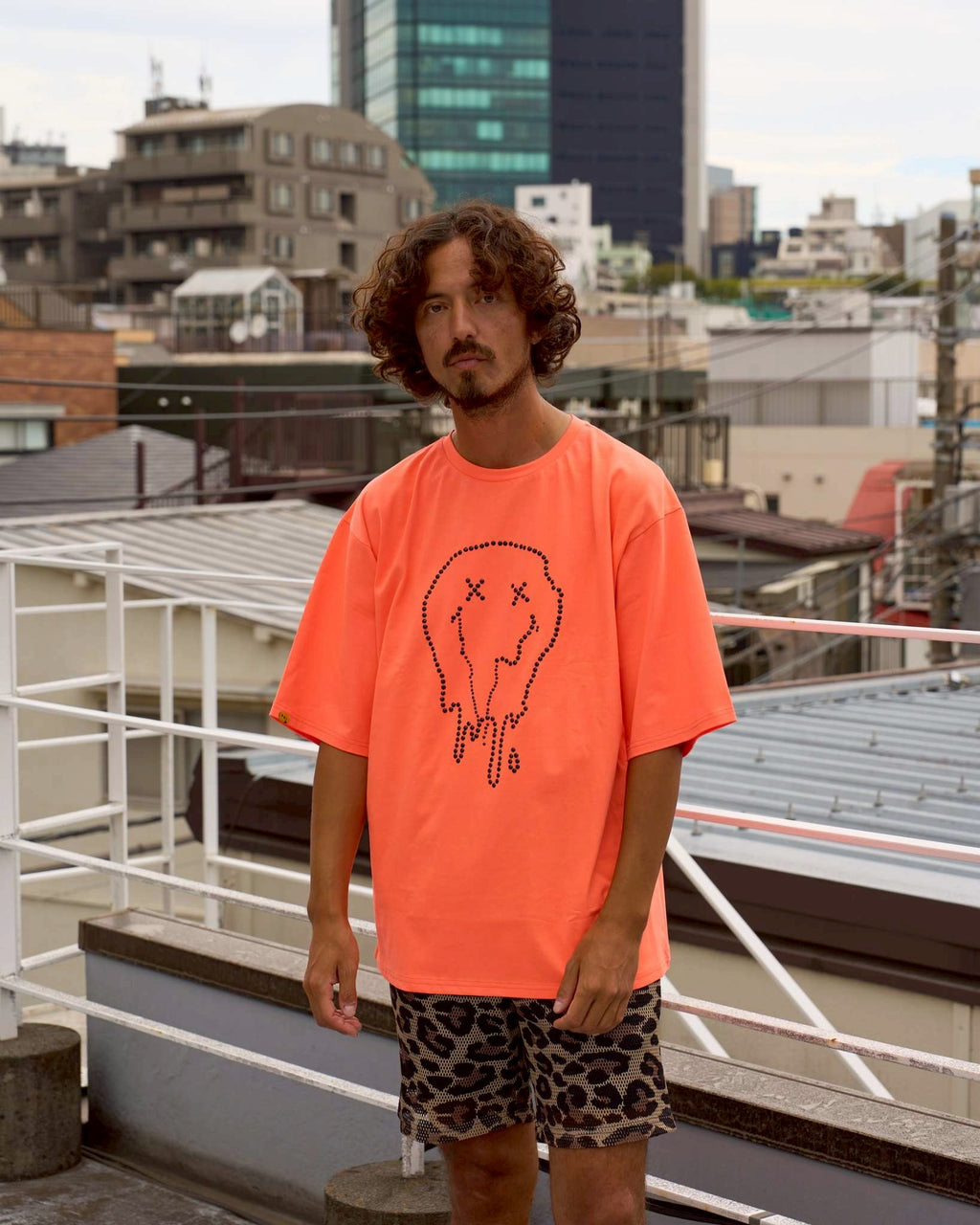 STUDMUFFIN 7ozコットン天竺メタルスタッズスマイルSSシャツ