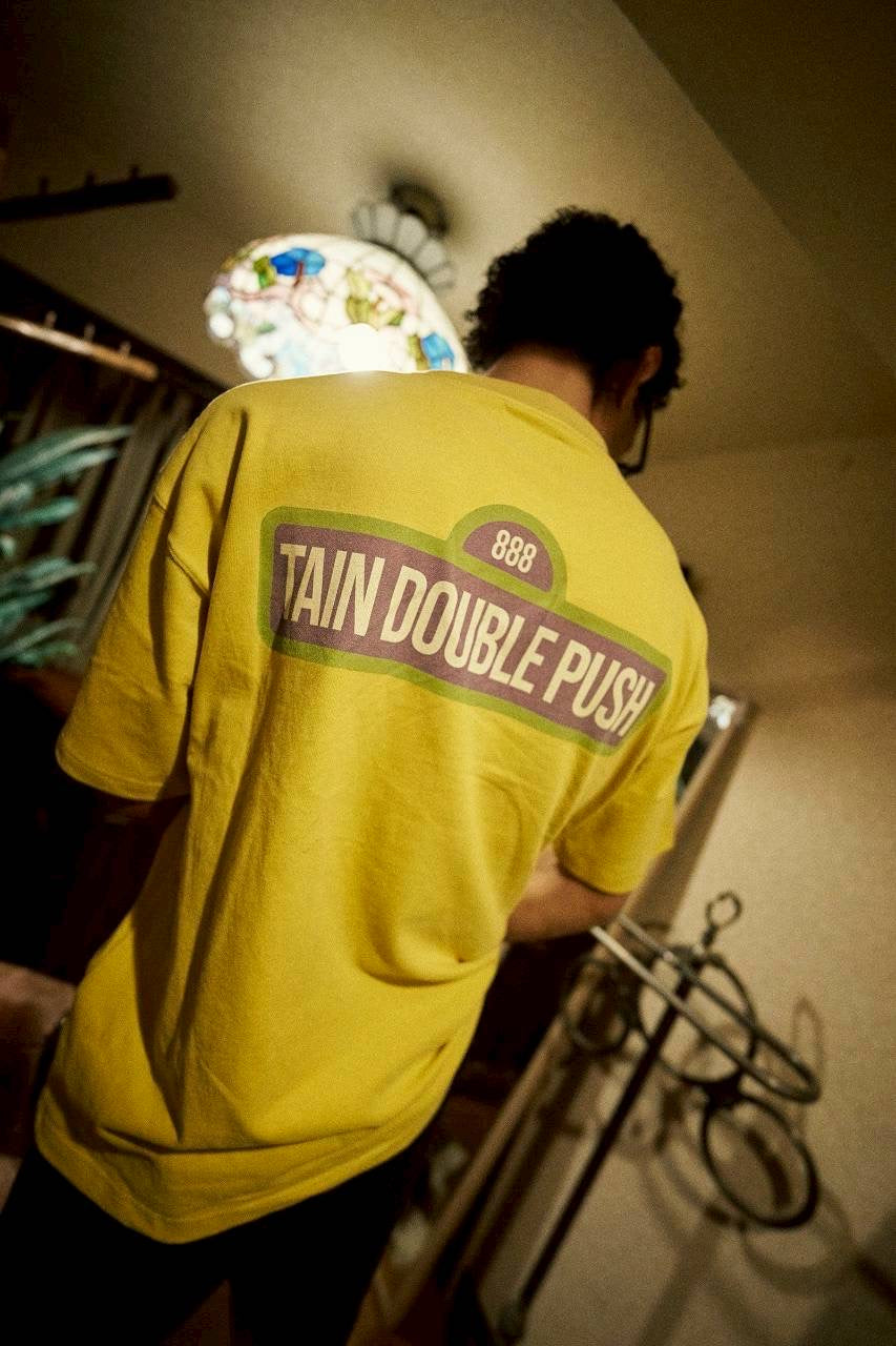 TAIN DOUBLE PUSH WITH ME WITHOUT ME SHORT SLEEVE T-SHIRTS/YELLOW
